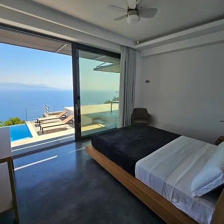 Kalli Thea * Vasiliki (Lefkada)